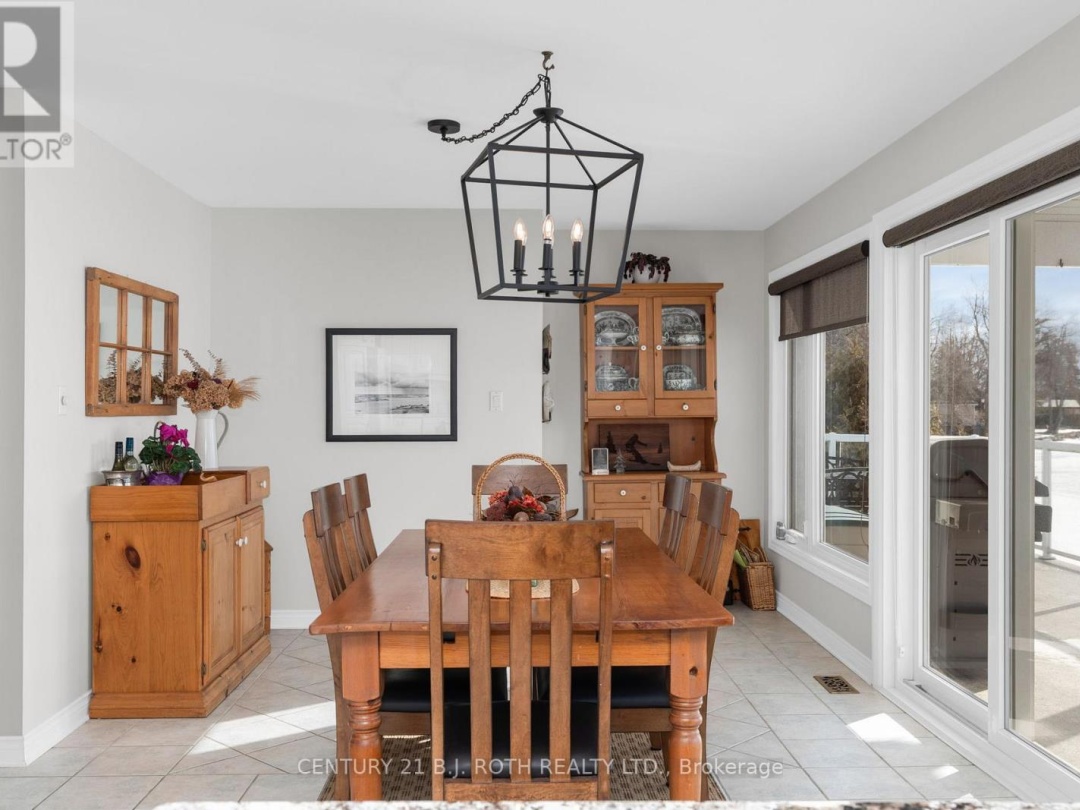 4307 ORKNEY BEACH ROAD, Lake Simcoe