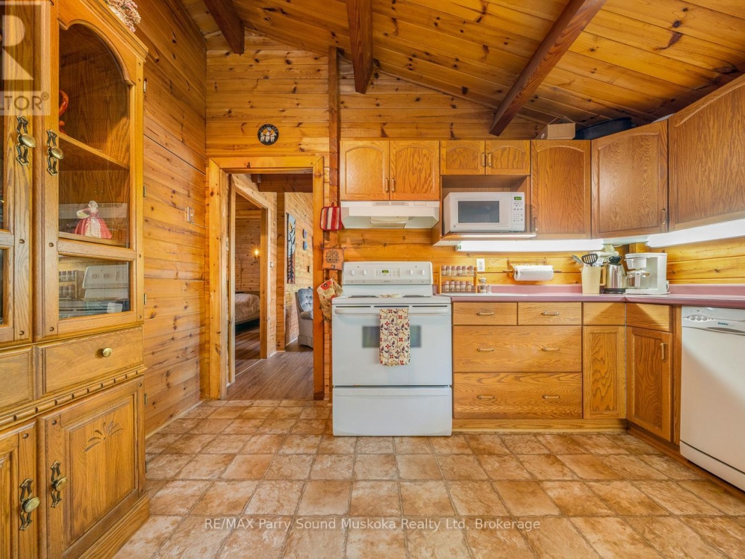 30 OLD SIDS ROAD, Little Whitefish Lake