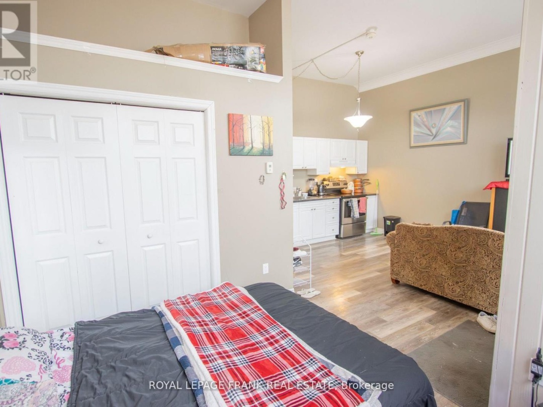 49 MAIN STREET, Kawartha Lakes (Bobcaygeon)