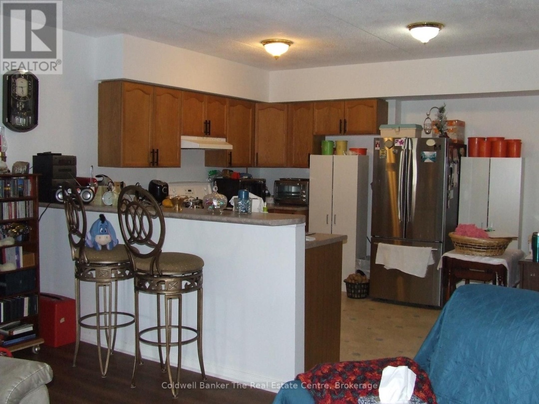 205 - 115 BOND STREET E, 