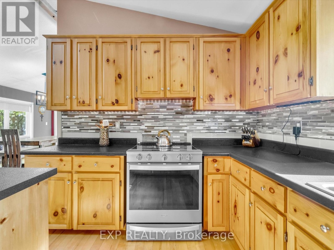 91 TOLPTS ROAD, Blackstone Lake