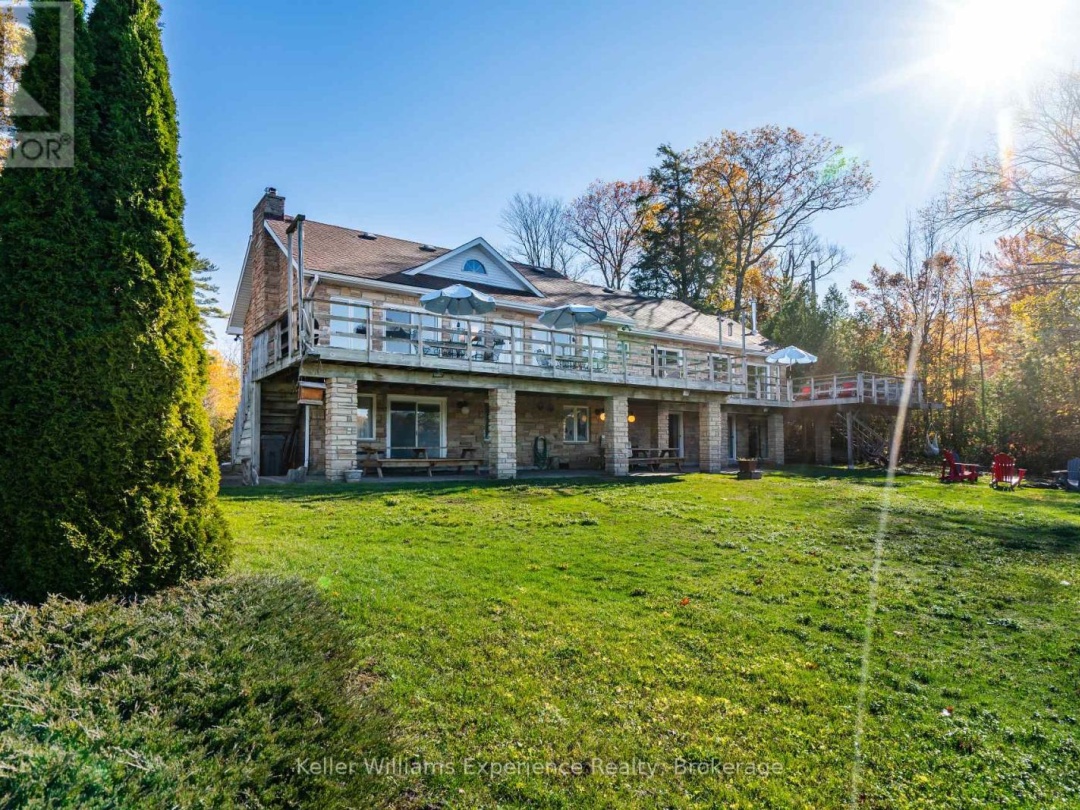 804 KINGS FARM ROAD, Gloucester Pool