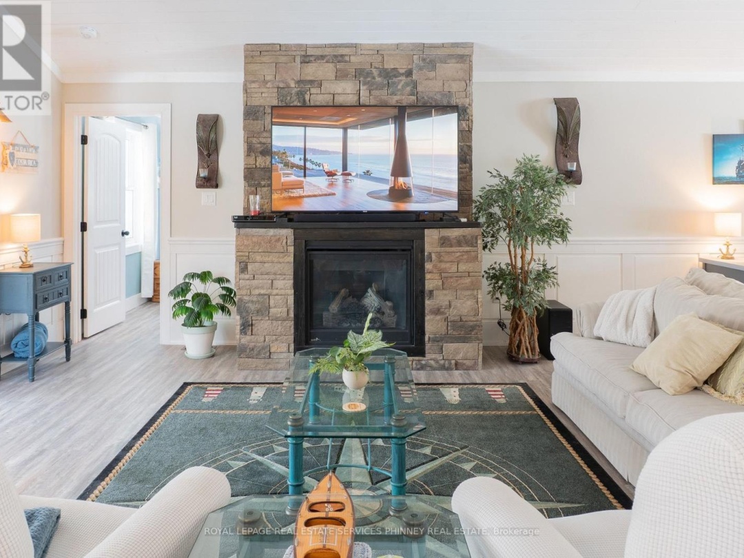 1068 XAVIER STREET, Gravenhurst (Morrison)