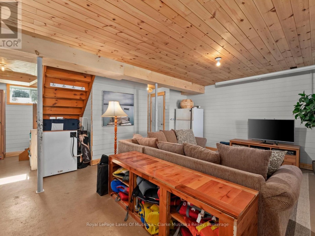 1100 SONORA DRIVE, Boshkung Lake