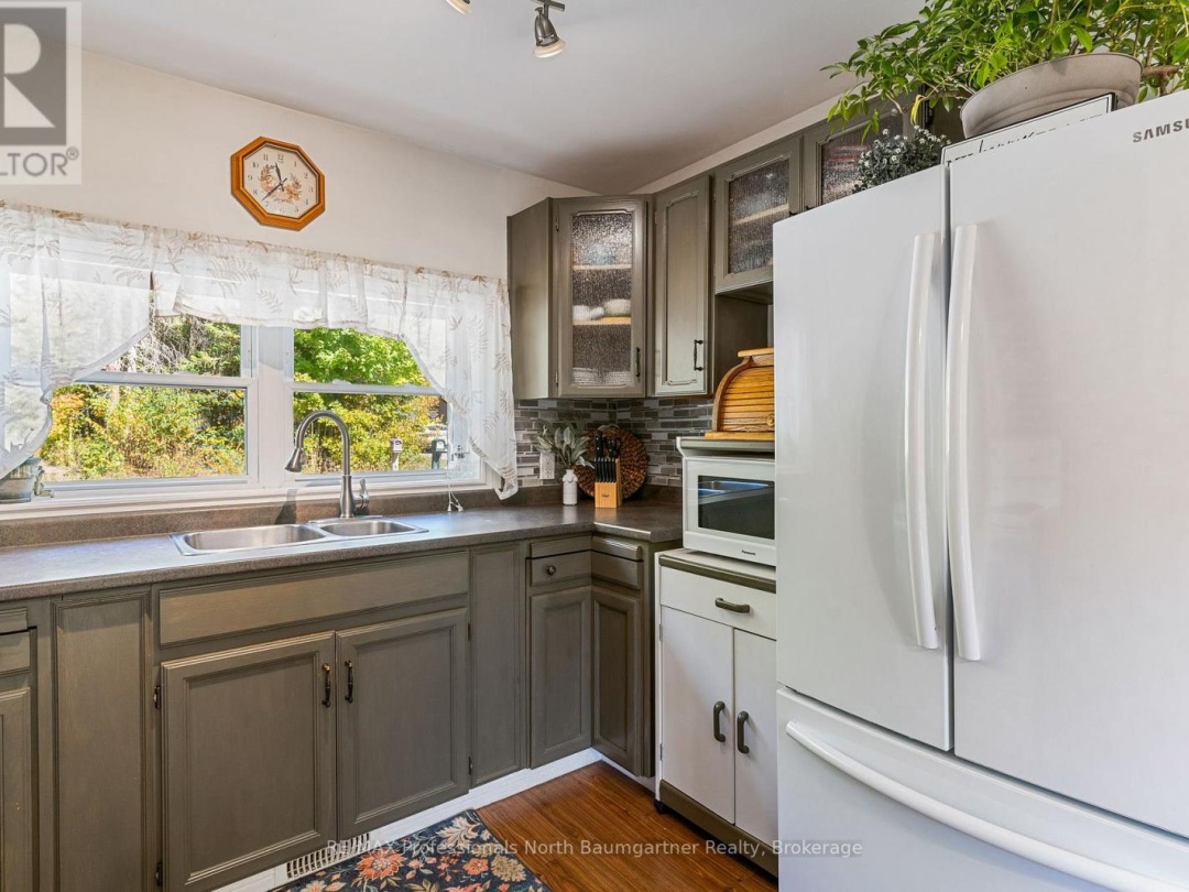 1834 SCOTCH LINE ROAD W, 