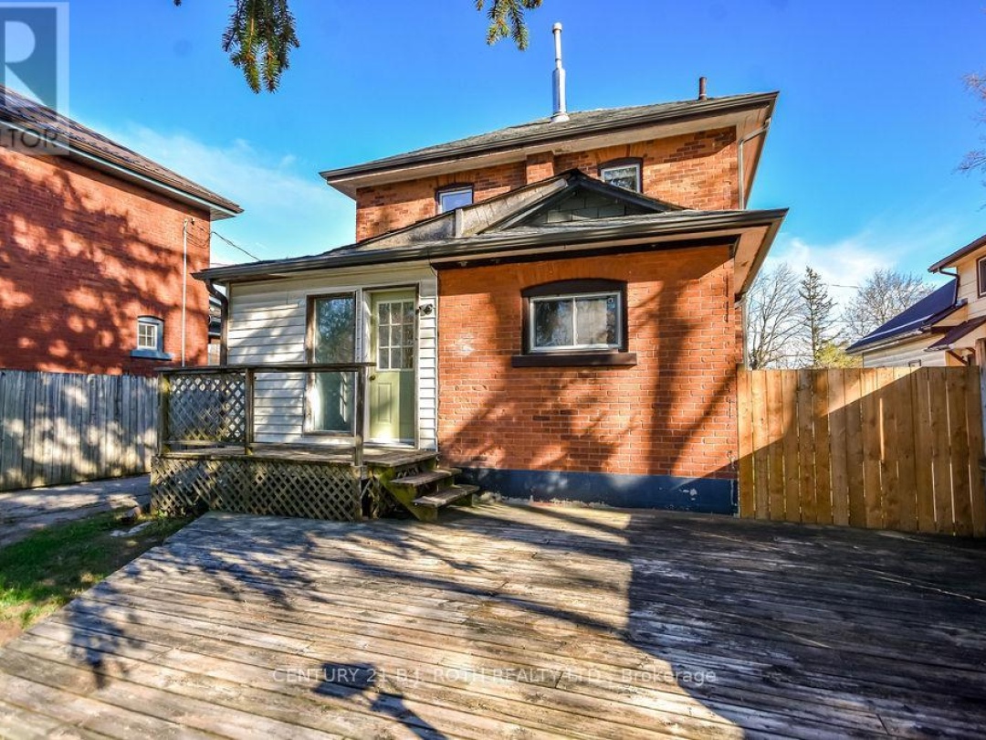 174 BARRIE ROAD, Orillia