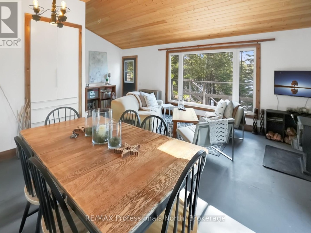 1107 PLUTO TRAIL, Boyne Lake