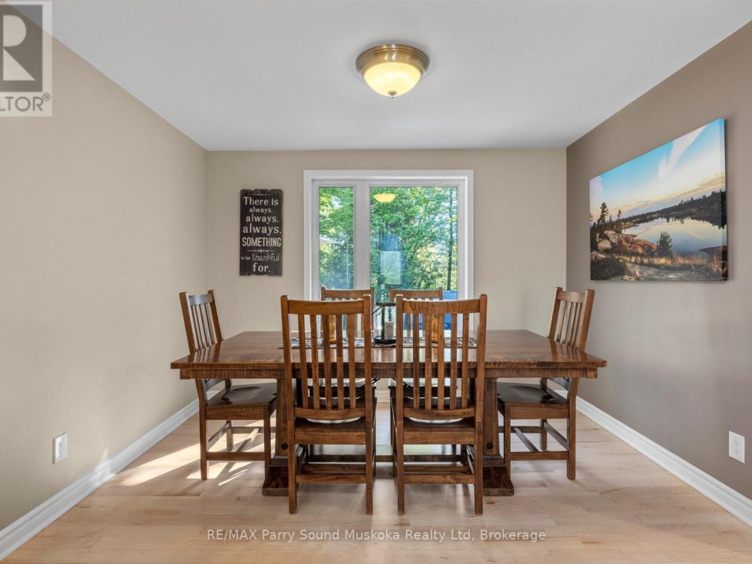 8 PINERIDGE DRIVE, McDougall