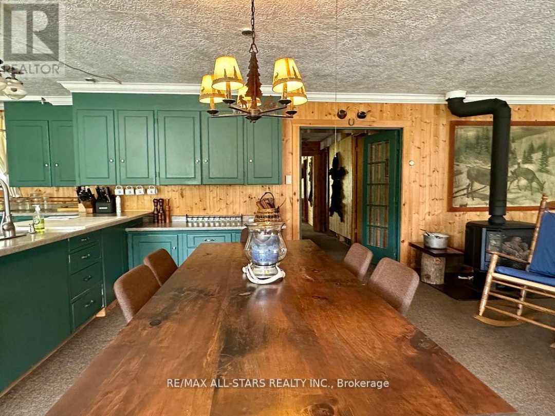 380 LEDGE ROAD, Trent Lakes