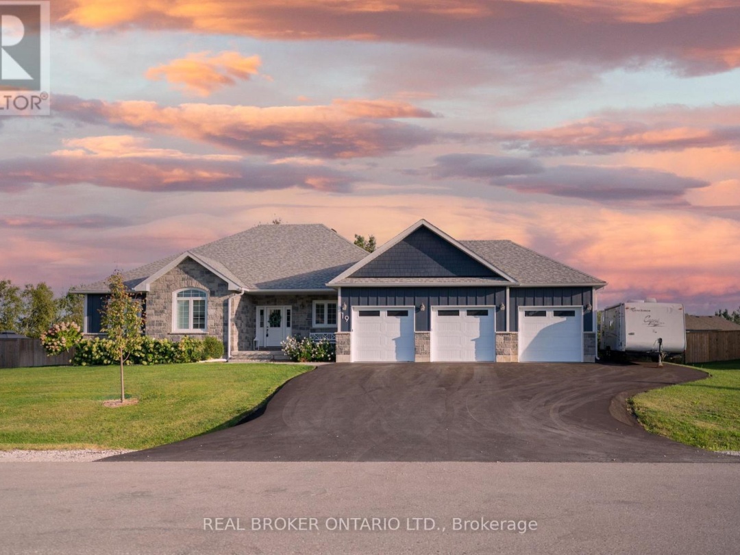 19 CHESLOCK CRESCENT, Oro-Medonte (Warminster)