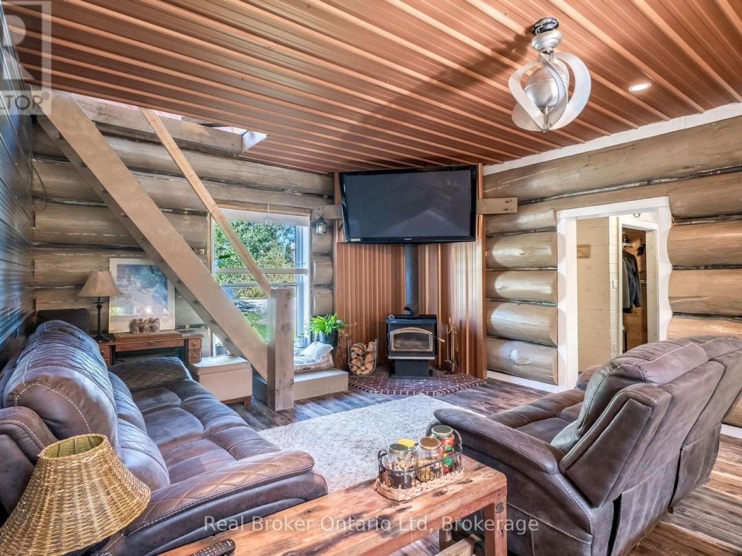 68 TALBOT DRIVE, Trent Severn Canal