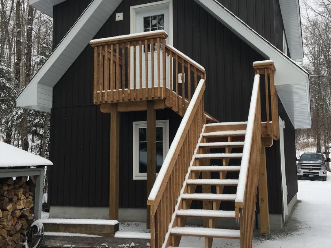 185 ENA DRIVE, Harp Lake