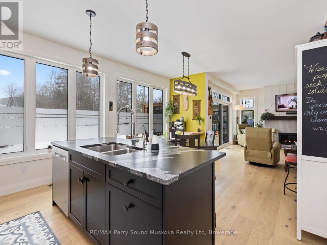 44 DENNIS DRIVE, Parry Sound