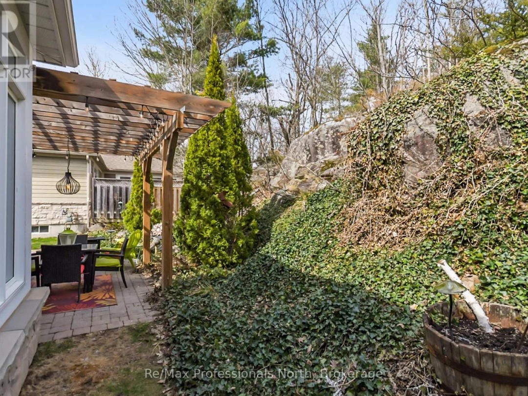 15 MUSKOKA BAY BOULEVARD, Gravenhurst (Muskoka (S))