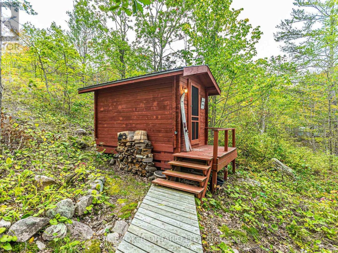 744 ISLAND 10/BAXTER LAKE, Baxter Lake