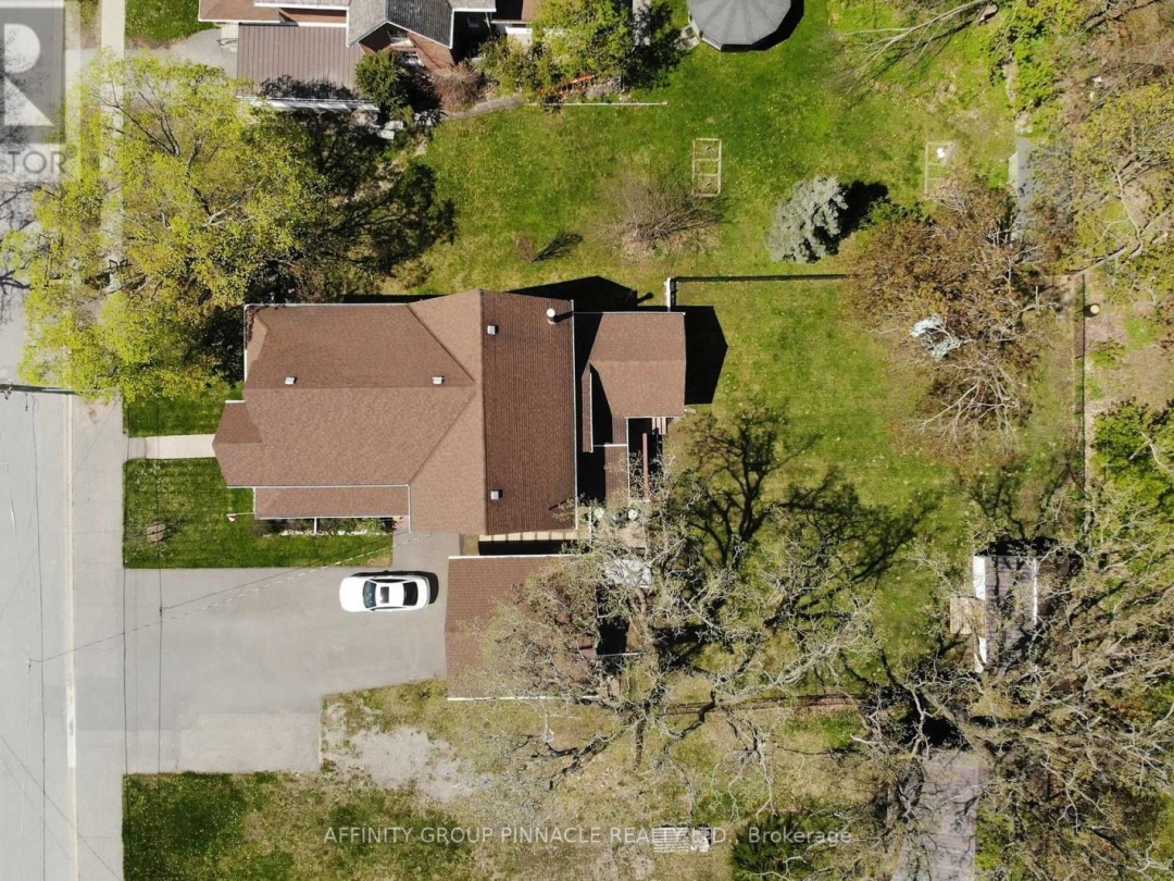 42 OAK STREET, Kawartha Lakes (Fenelon Falls)