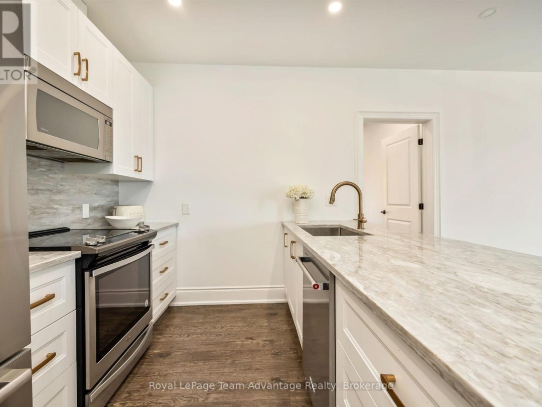 201 - 11C SALT DOCK ROAD, Parry Sound