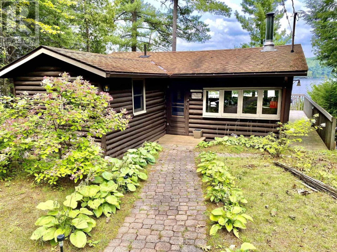 1012 COULSON LANE, Gooderham Lake