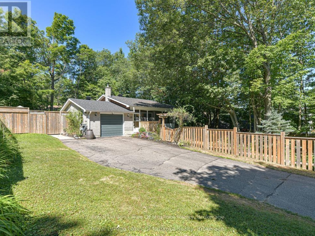 115 DOUGLAS STREET, Gravenhurst (Muskoka (S))