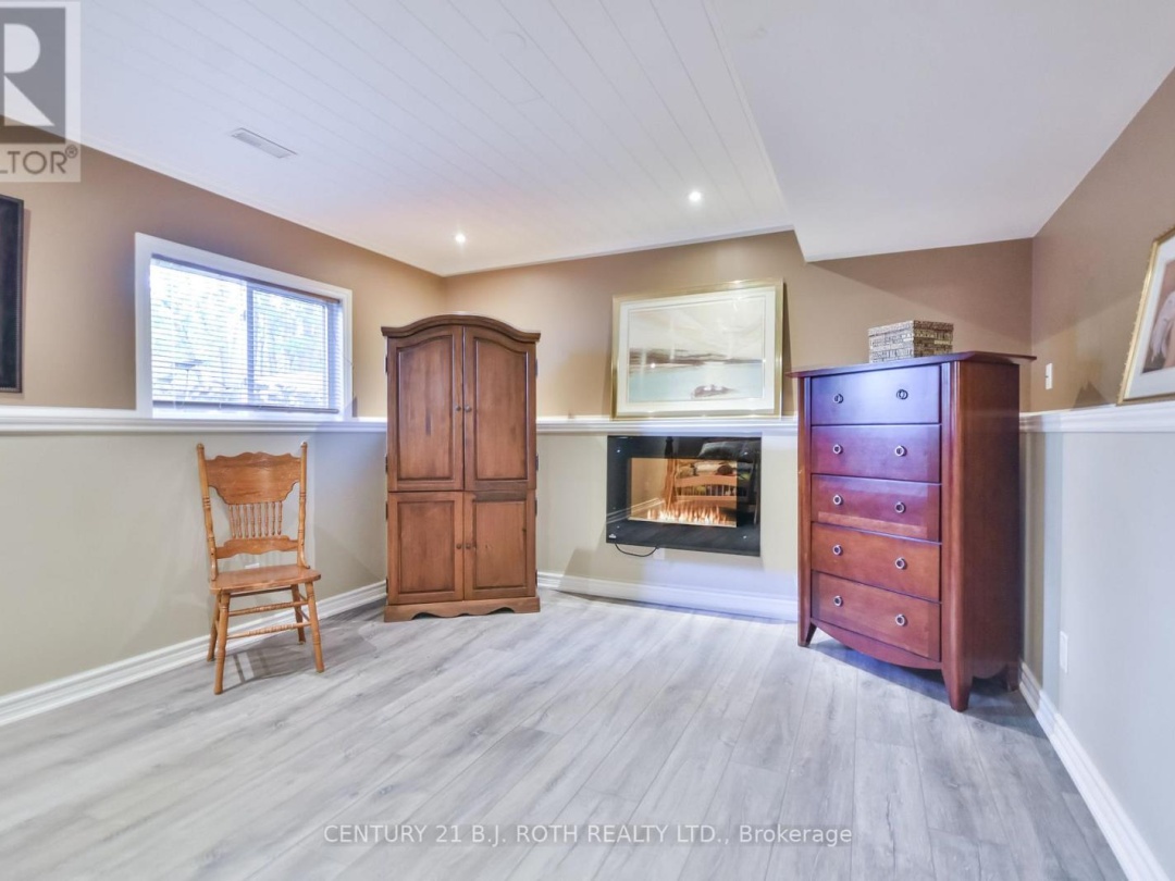 3371 LAKE ST. GEORGE BOULEVARD, Lake St George