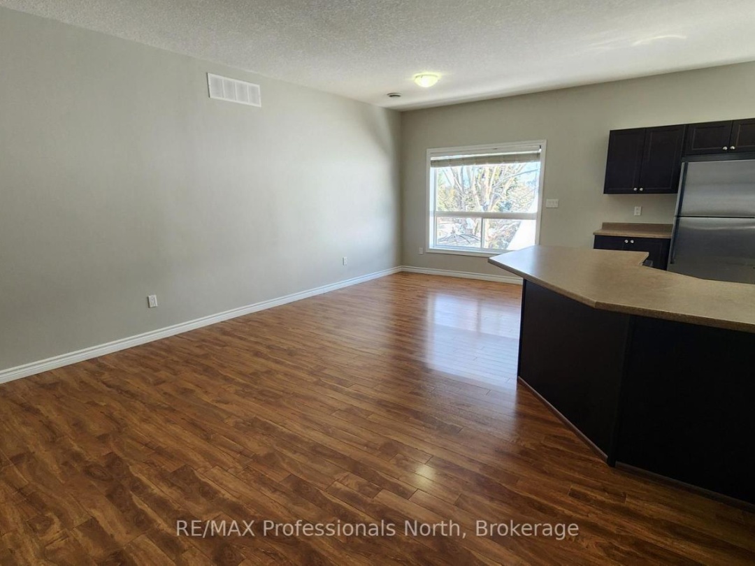 19 DUNCAN STREET E, Huntsville (Chaffey)