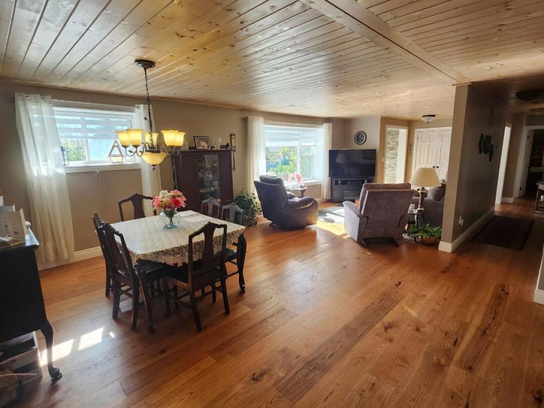 197 COUNTY ROAD 8 ROAD, Kawartha Lakes (Fenelon Falls)
