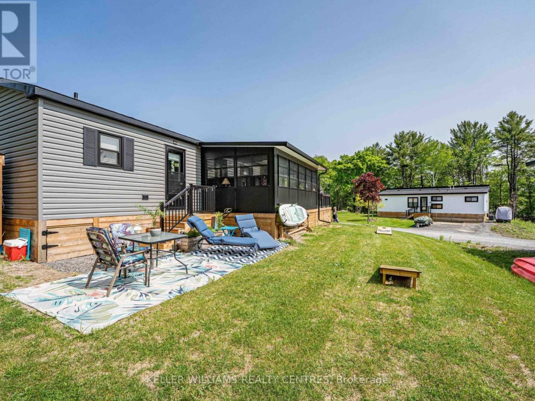 #38 LAKERIDGE - 1047 BONNIE LAKE CAMP ROAD, Bracebridge (Macaulay)