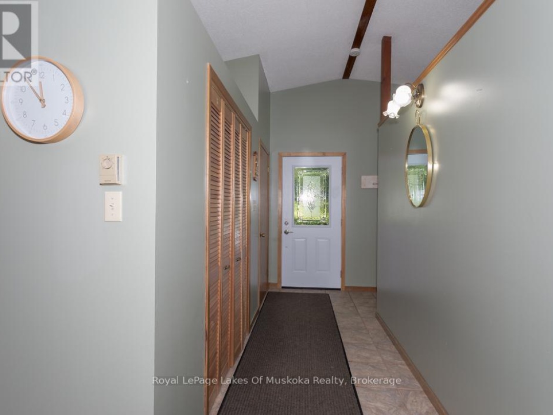 10 MUSKOKA PINES ROAD, 