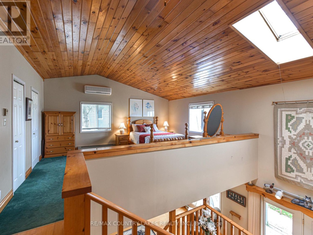 2102 Lakeshore Drive, Simcoe Lake