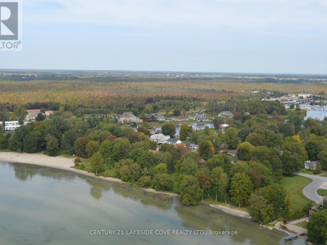 51 Ridge Avenue, Lake Simcoe