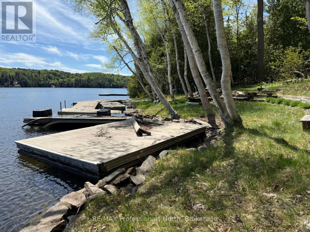2612 WILKINSON ROAD, Kennisis Lake