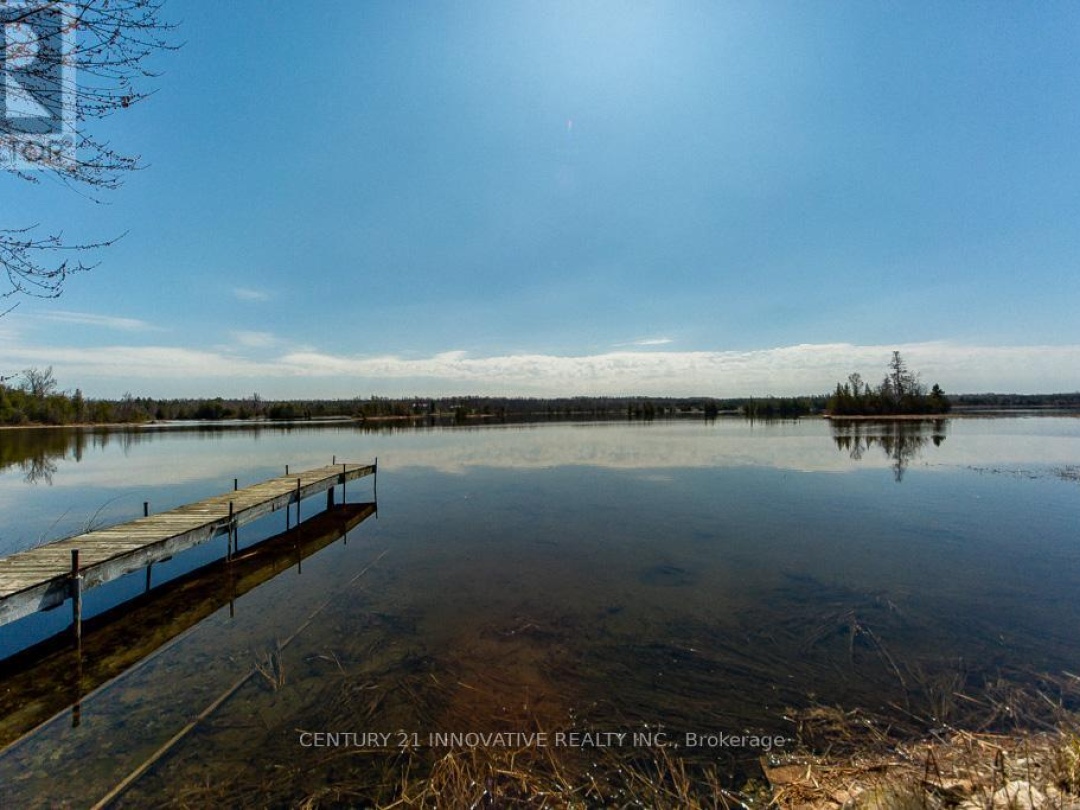 159 MCGUIRE BEACH ROAD, Canal Lake