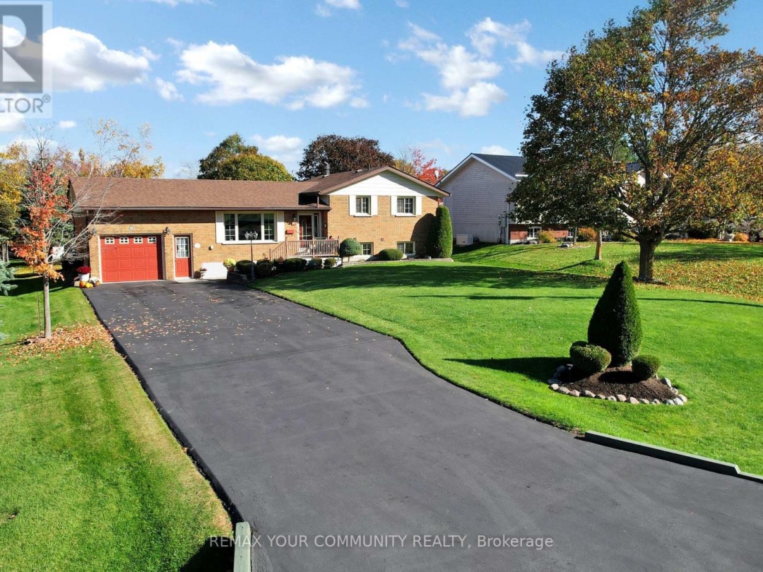 30 GRANT DRIVE, Kawartha Lakes (Oakwood)