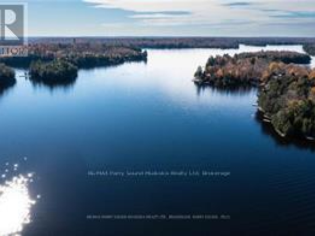 7 & 9 EAST POINT DRIVE, Manitouwabing Lake