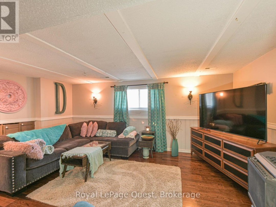 333 COLLINS DRIVE, Orillia