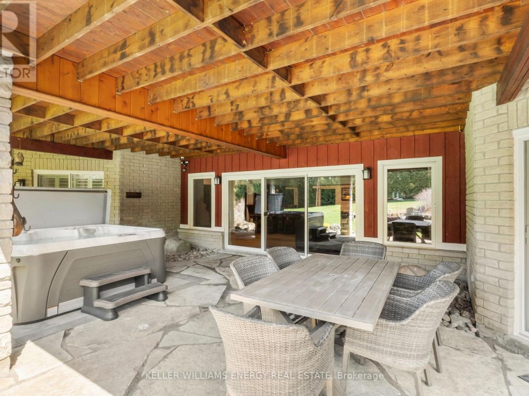 112 PELLER COURT, Pigeon Lake