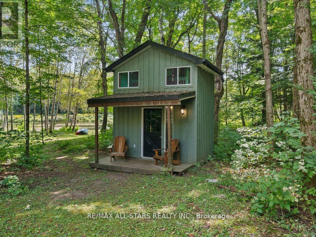 8 HARMONIOUS DRIVE, Burnt River