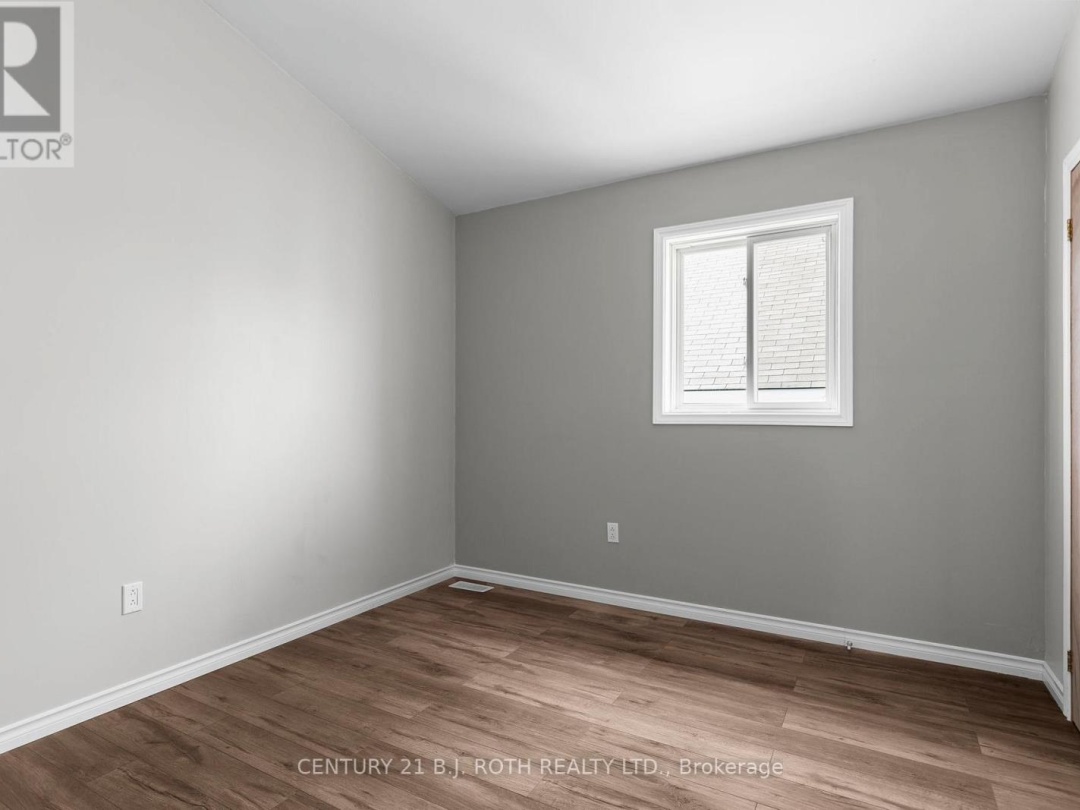 102 DUNLOP STREET, Orillia