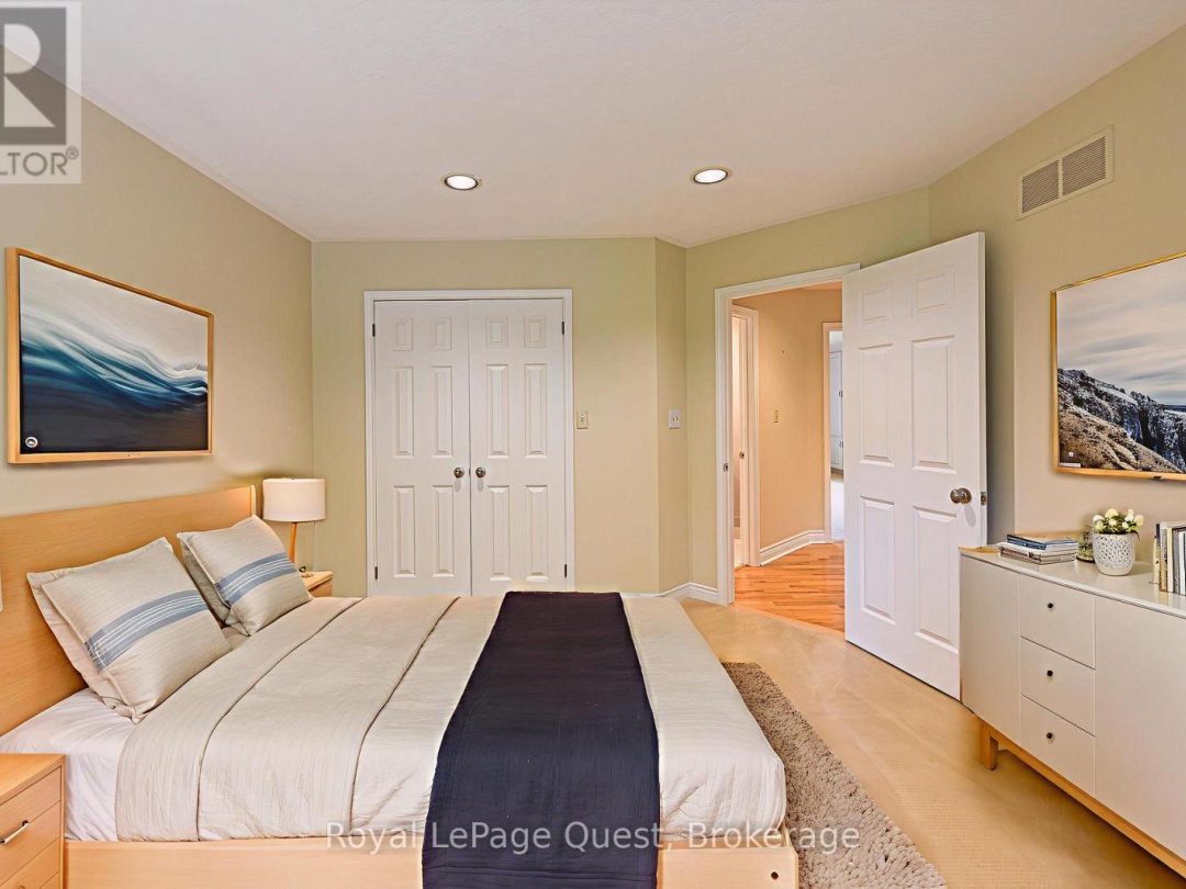 27 HEYDEN AVENUE, Lake Simcoe