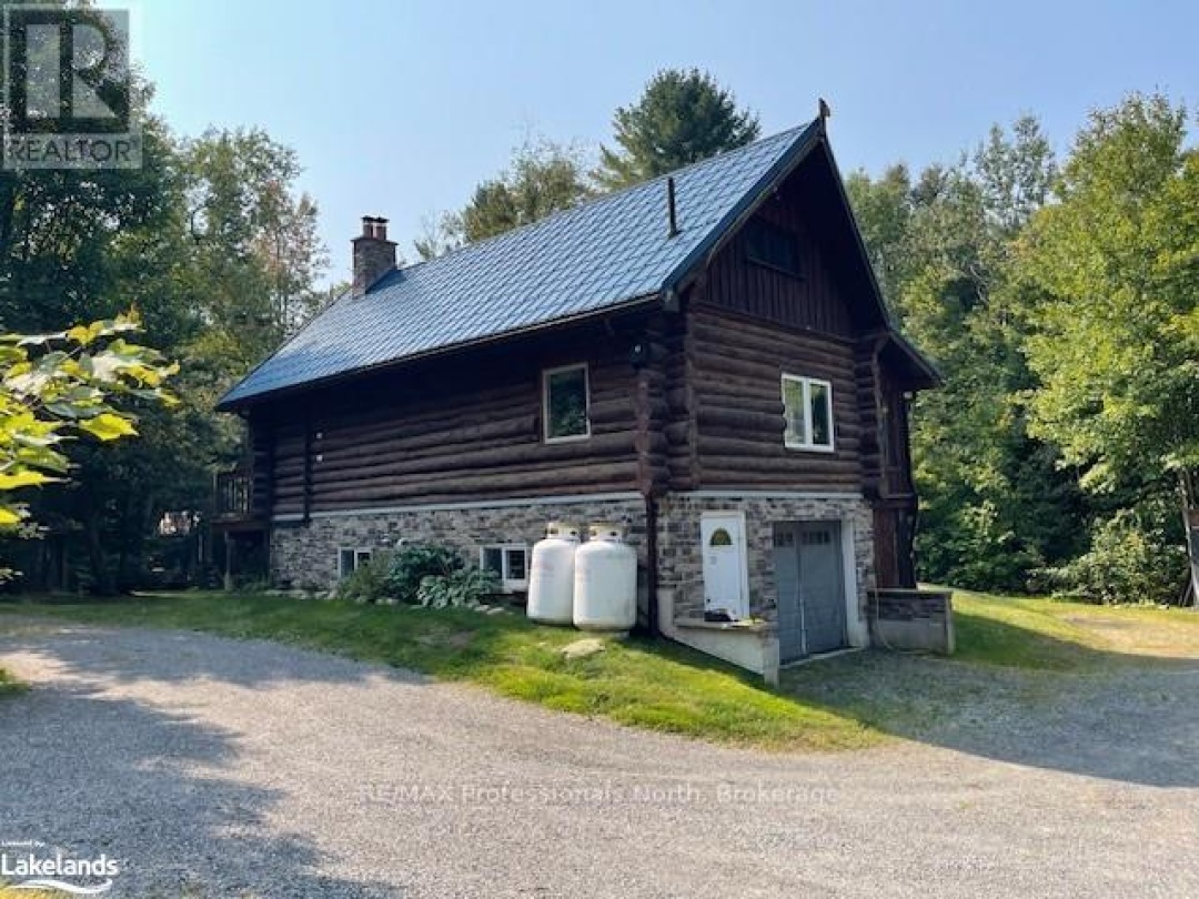 300 CONCESSION 2&3 ROAD W, Huntsville (Brunel)