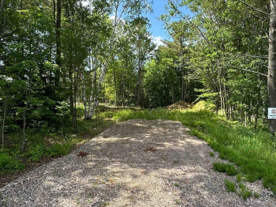 252 NOBEL ROAD, McDougall