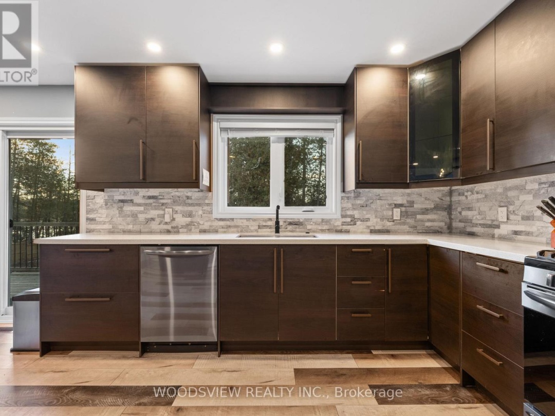 89 LITTLE SILVER WAY, 