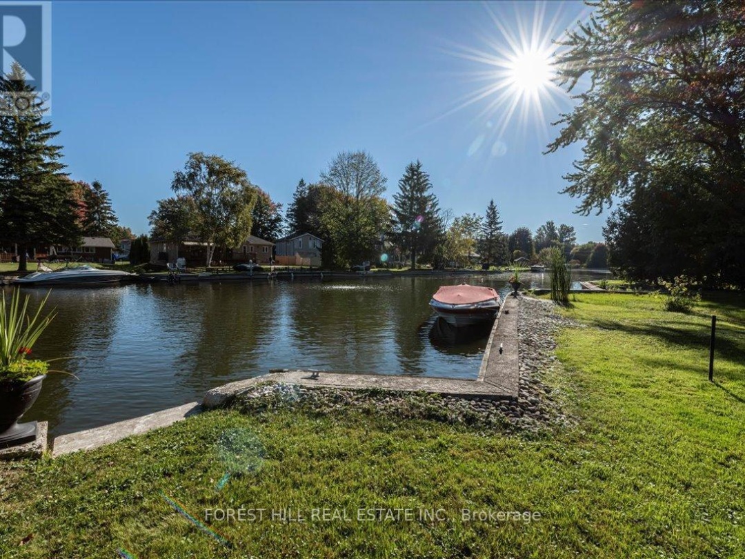 67 LAKE AVENUE, Lake Simcoe
