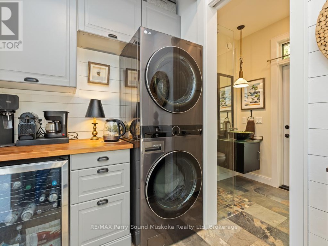 1201 GEEWADIN ROAD, Georgian Bay