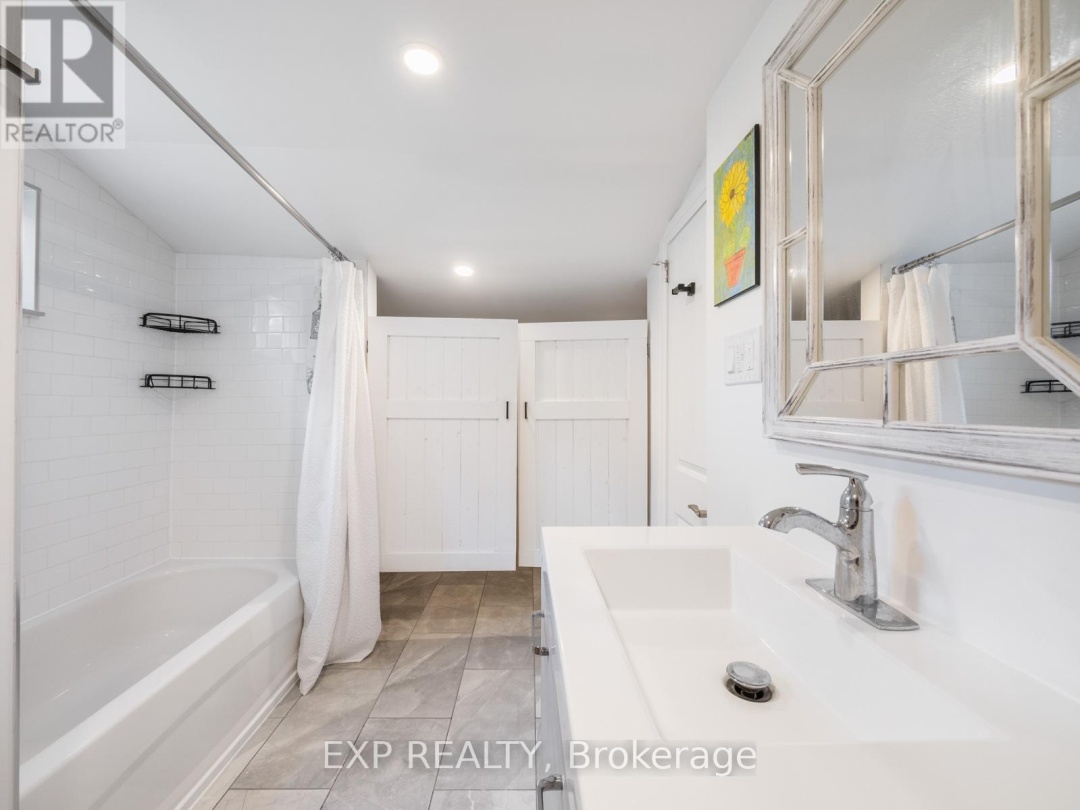 370 HOMEWOOD AVENUE, 