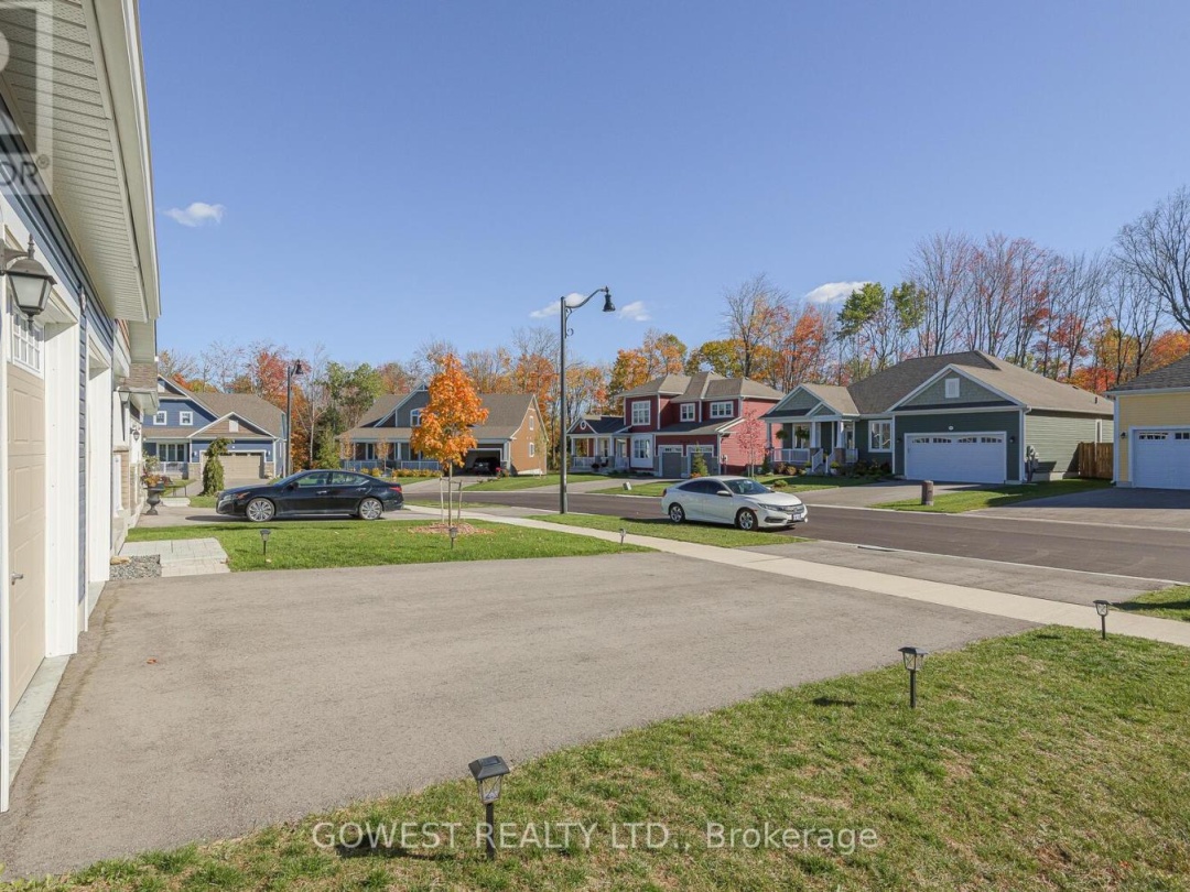 45 STOTHER CRESCENT, Bracebridge (Macaulay)