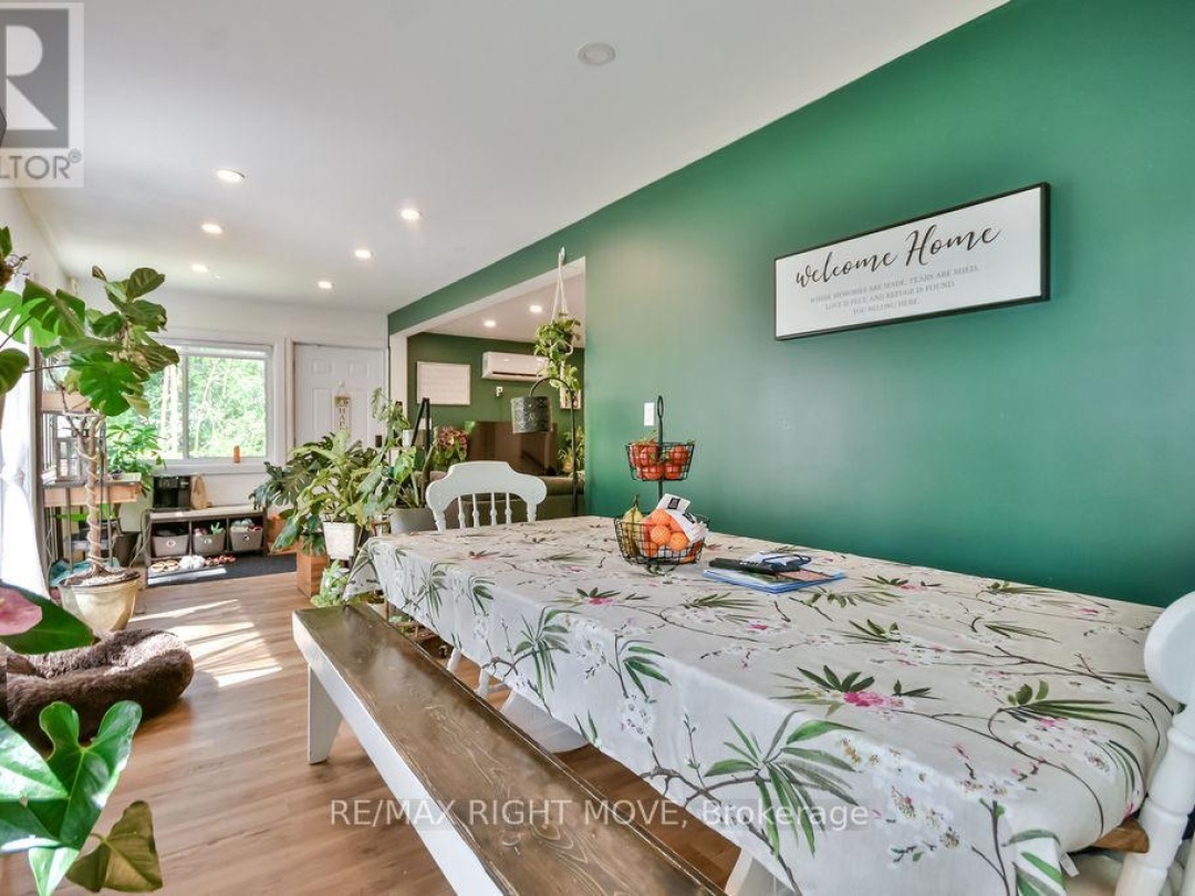 6896 PENTLAND LANE, 