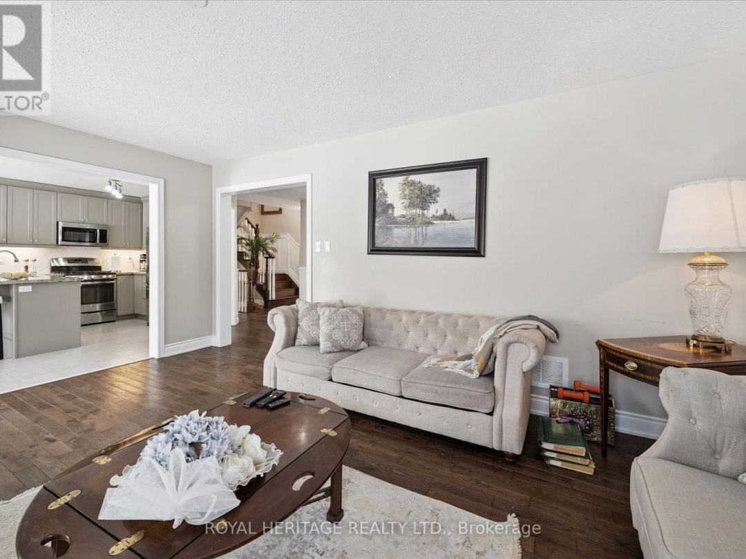 3074 EMPEROR DRIVE, Lake Simcoe