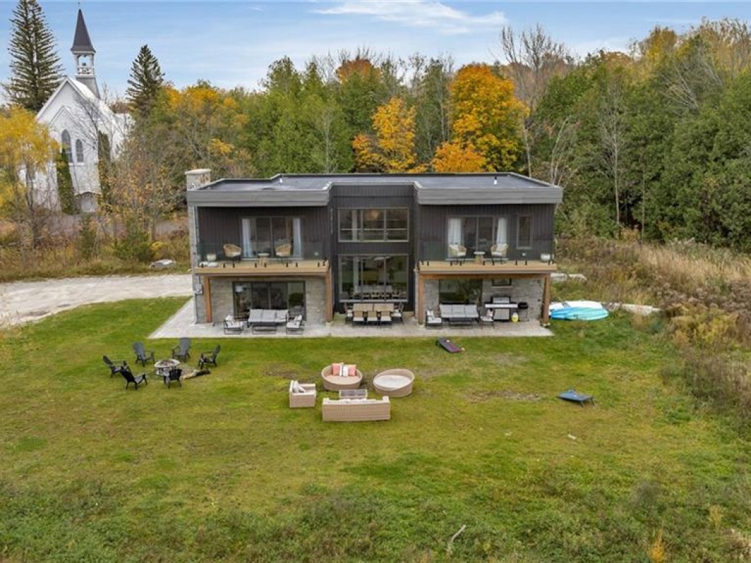 31 HEMLOCK Avenue, 