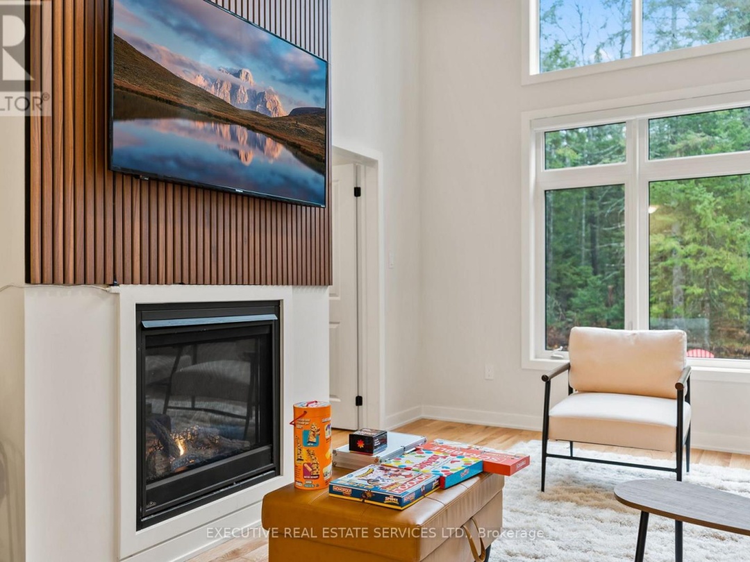 1049 GREENSVIEW DRIVE, Lake of Bays (Franklin)